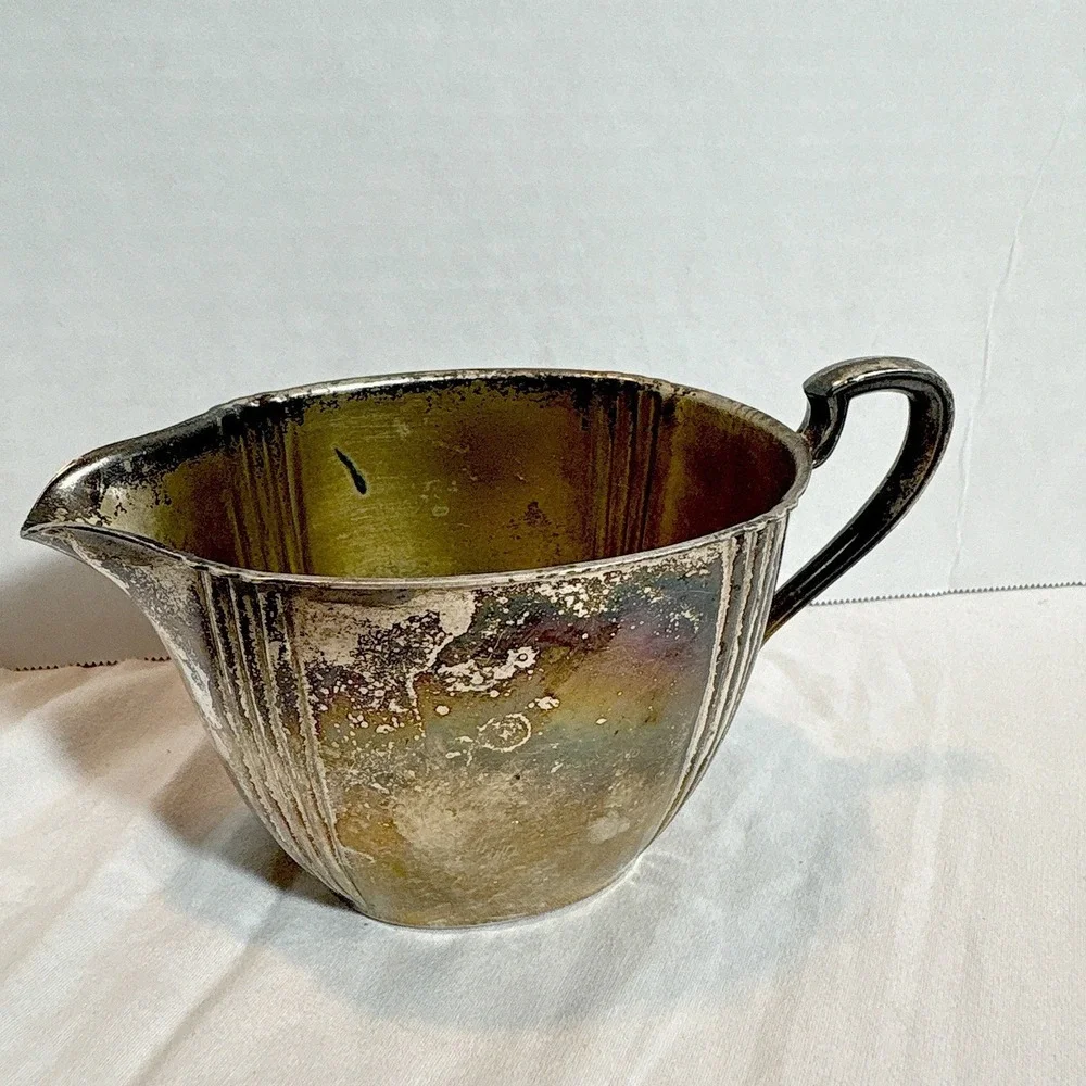 VTG Antique Wm Rogers 2460 Silver Plate Creamer Pitcher Art Deco Ribbed Patina